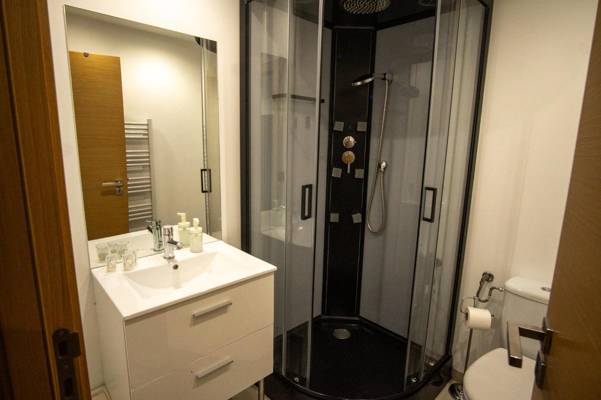 Appartement 1-4 Pers - Proche Paris, Cdg, Grand Paris Arena - A L'Ombre Du Pin "5" Le Pin  外观 照片